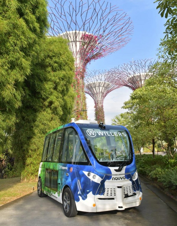 2 NAVYA AUTONOM SHUTTLES à Singapour dans les Gardens by the Bay